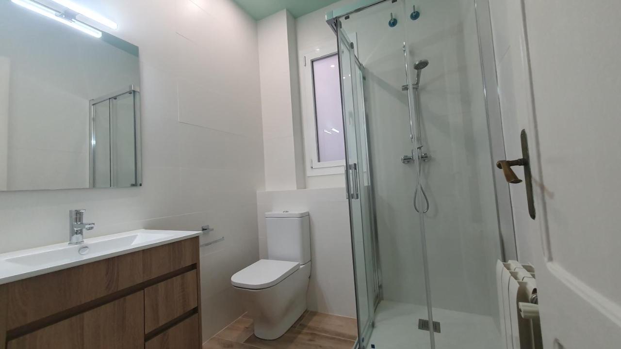 Apartamento Nuevo En Terrassa Centro Bagian luar foto