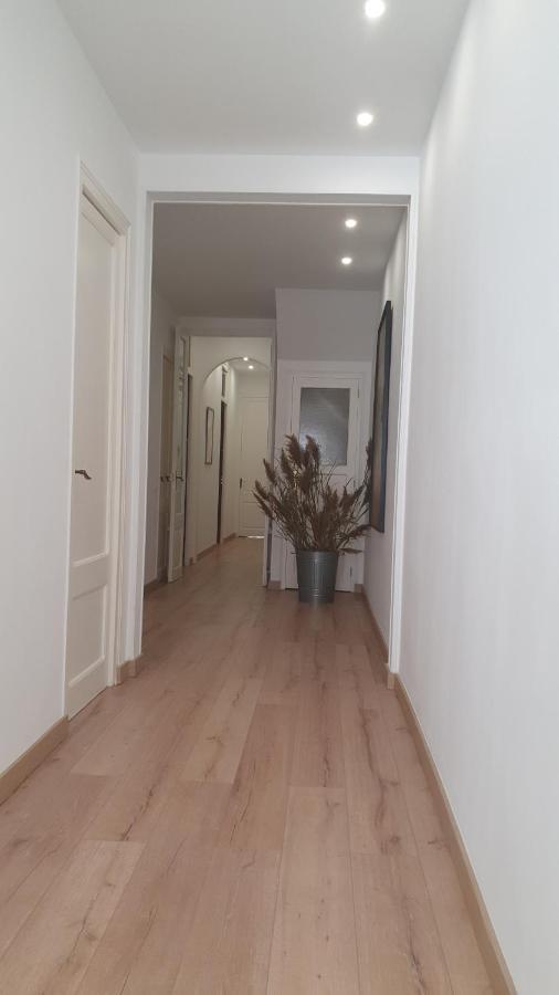 Apartamento Nuevo En Terrassa Centro Bagian luar foto