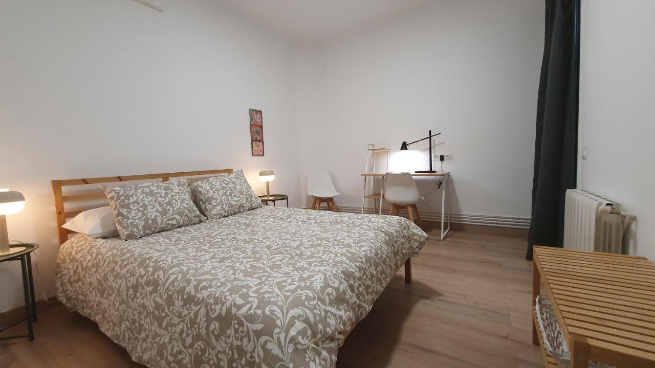 Apartamento Nuevo En Terrassa Centro Bagian luar foto