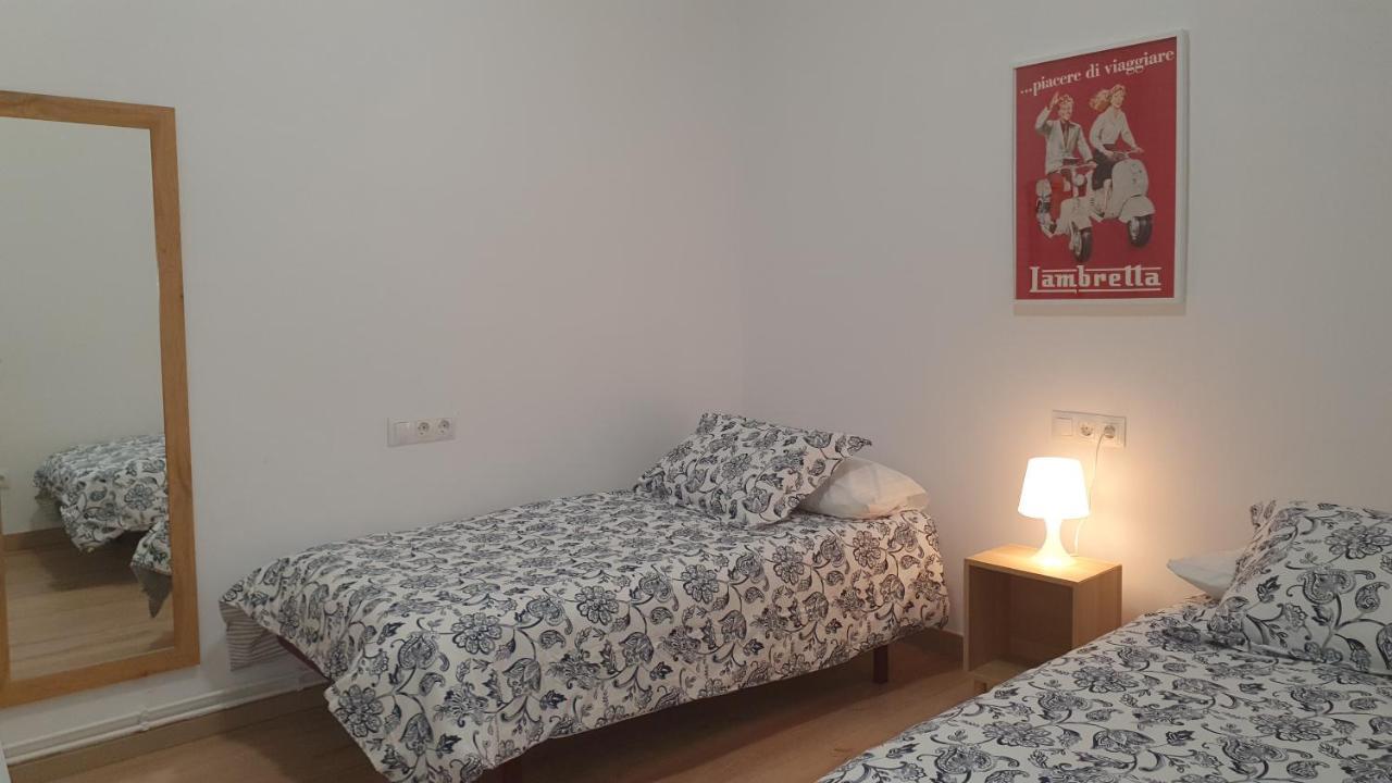 Apartamento Nuevo En Terrassa Centro Bagian luar foto